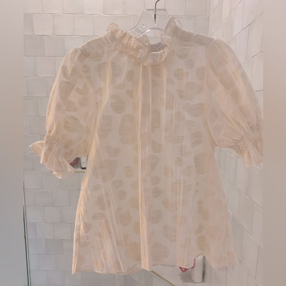 NWOT Hunter Bell Sheer Top. Off White Embroidered Print. Size Large.